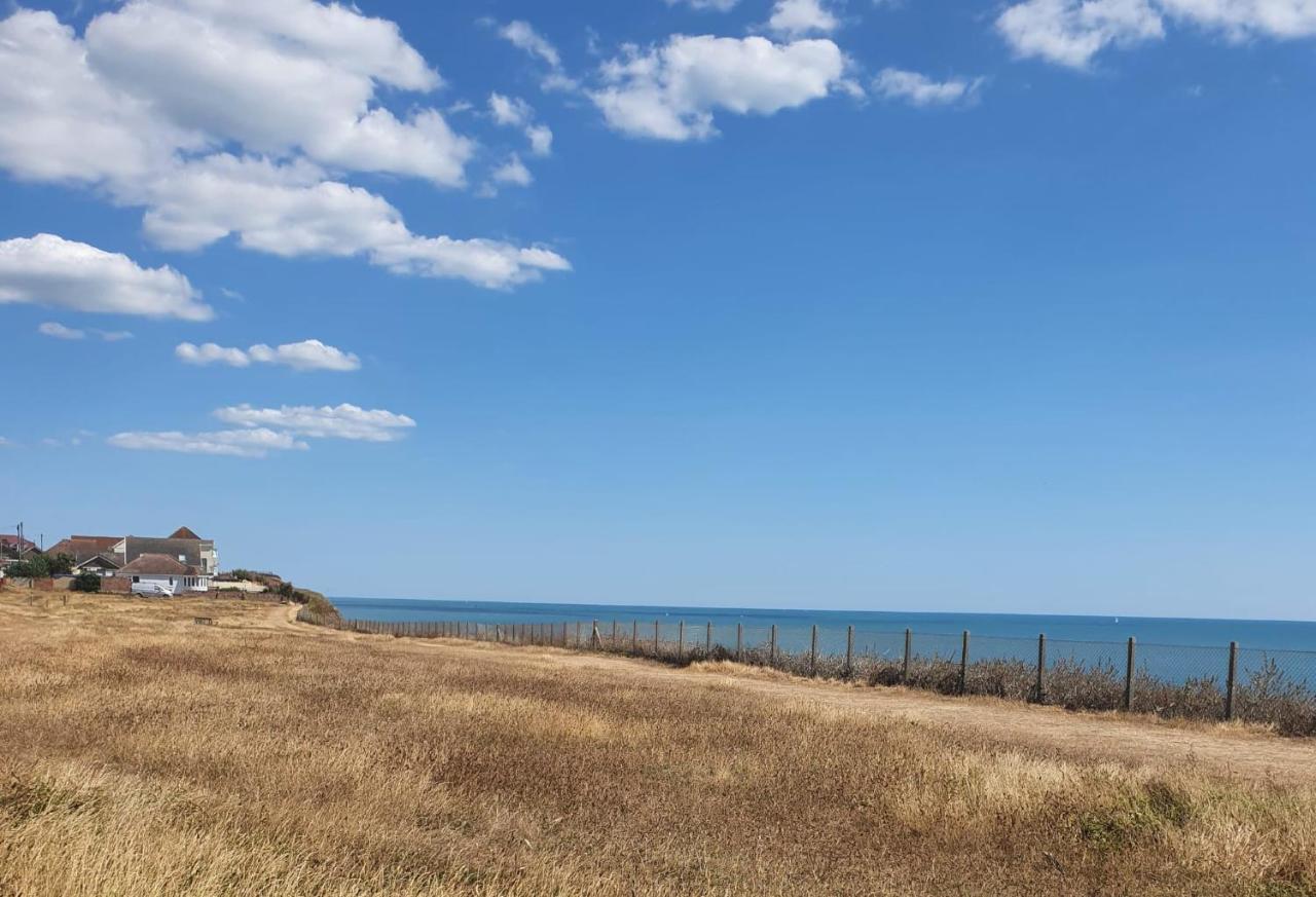 Вилла Four Seasons By The Sea Peacehaven Экстерьер фото