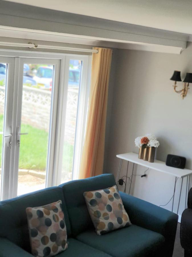Вилла Four Seasons By The Sea Peacehaven Экстерьер фото